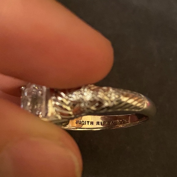 Judith Ripka silver ring - Picture 5 of 8